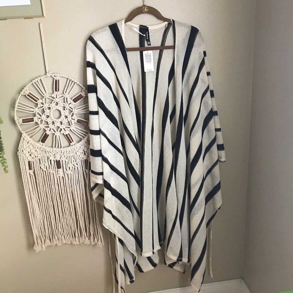 Torrid Black and White striped Shaw cover up wrap